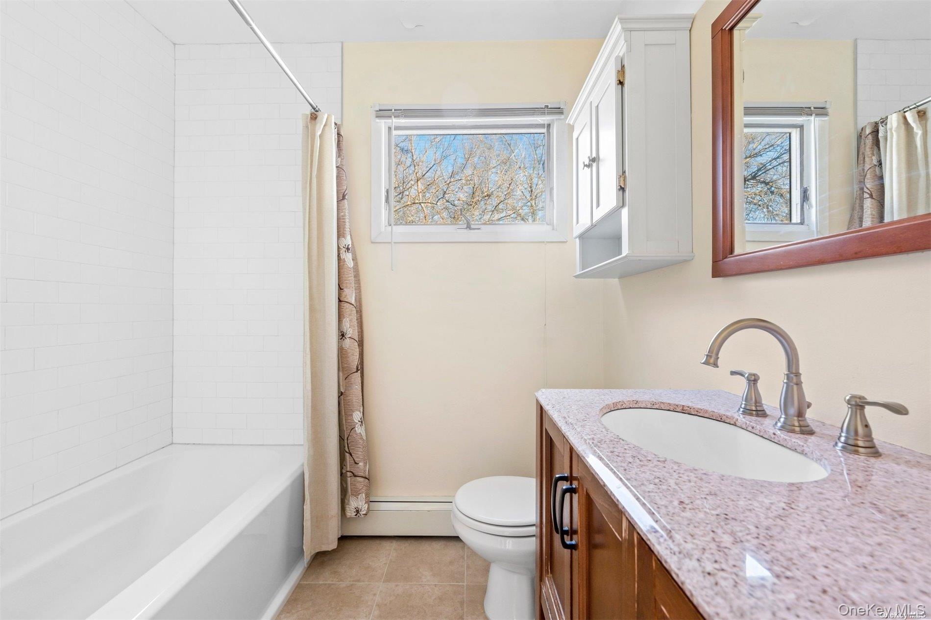 #9 photo, 4 Quaker Court, West Babylon , NY 11704