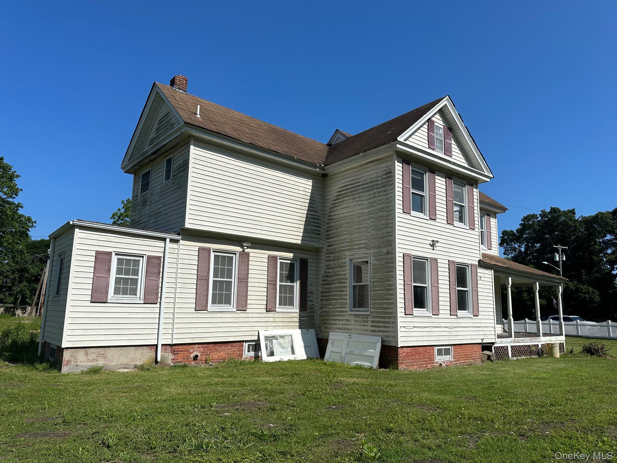 #7 photo, 959 Montauk Highway, Oakdale , NY 11769