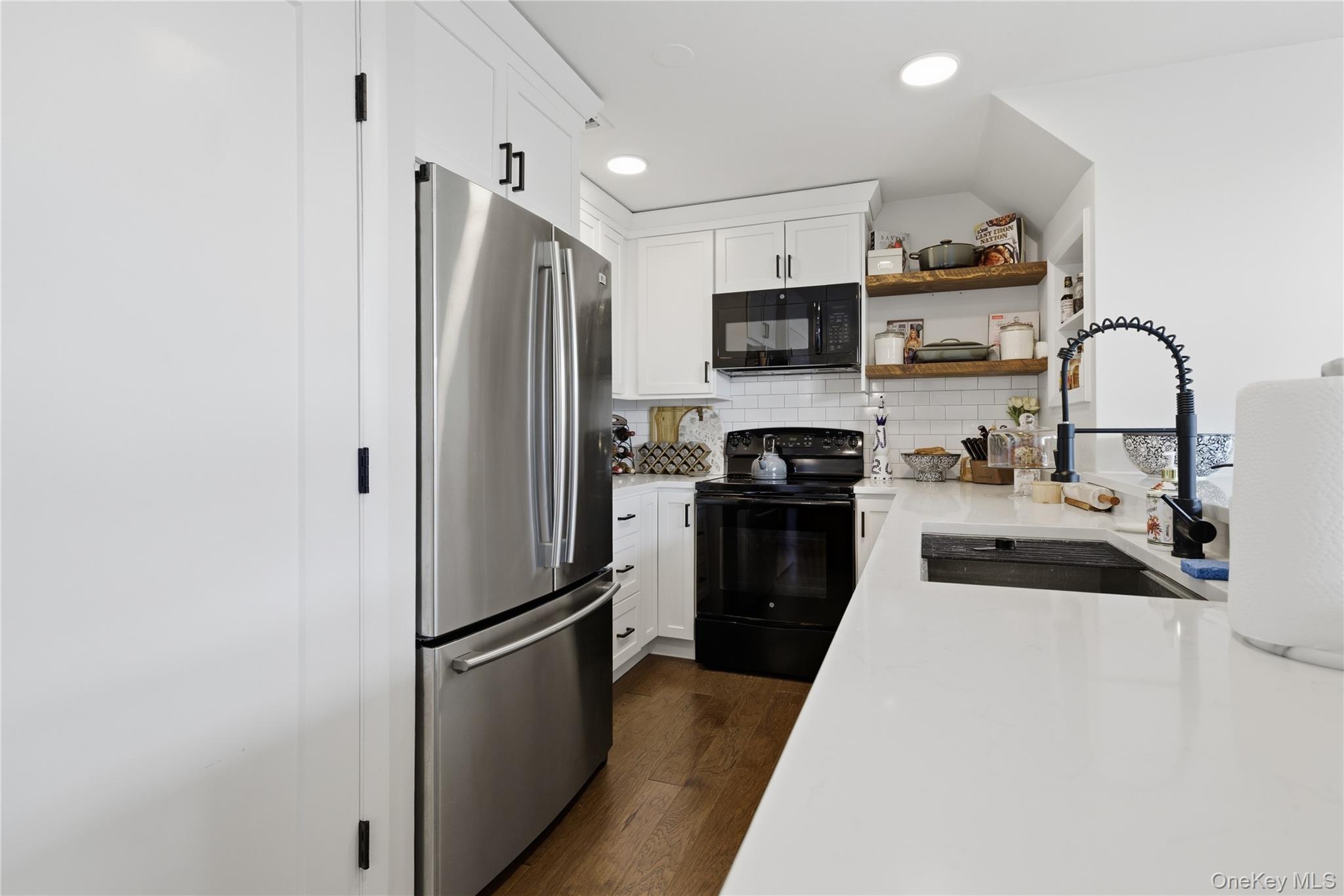 #10 photo, 523 W Broadway, Long Beach , NY 11561