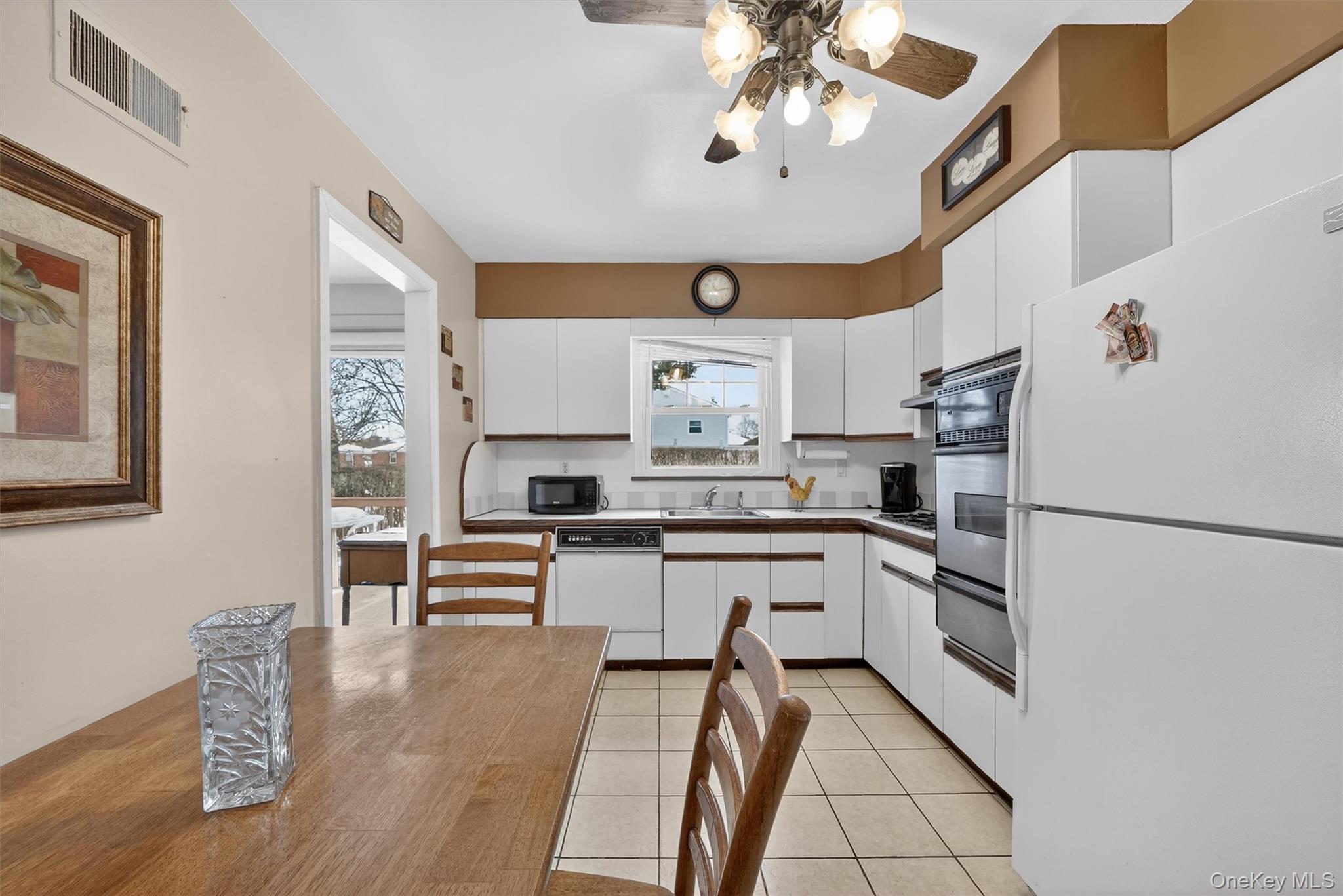 #4 photo, 40 AKA 38 Grange Avenue, Yonkers , NY 10710