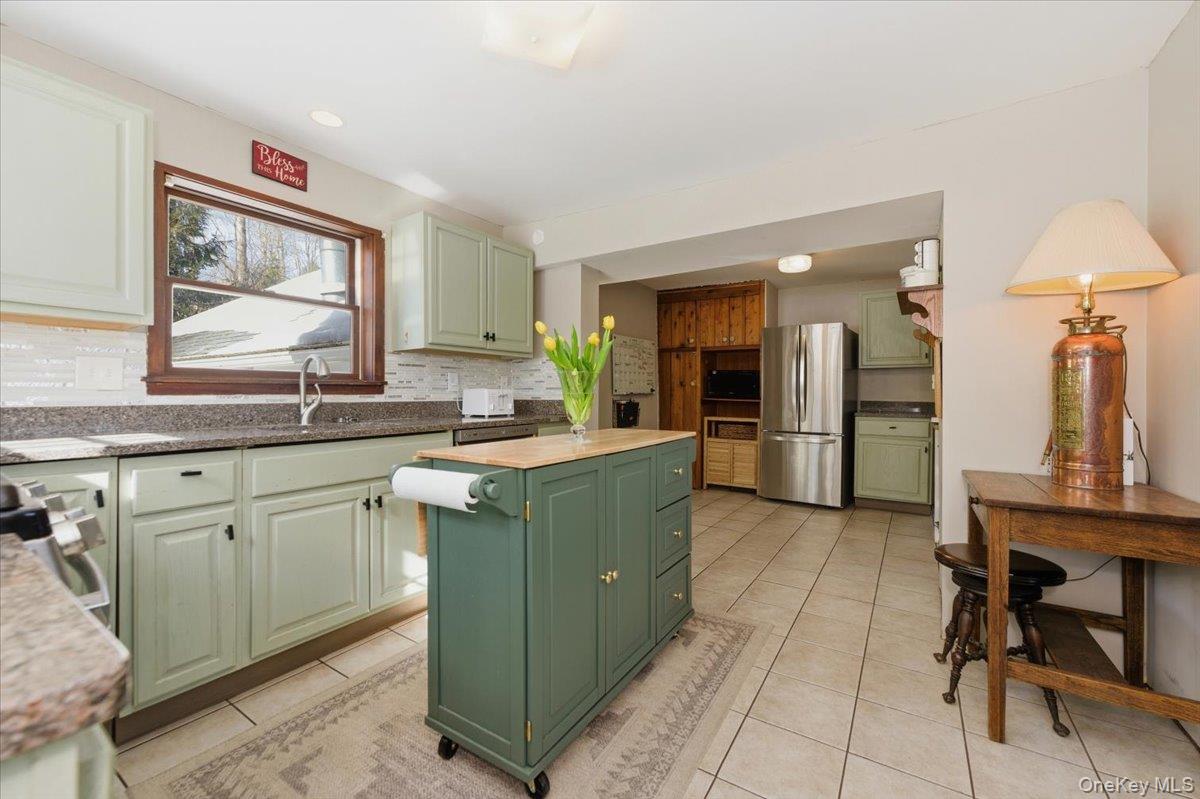 #12 photo, 41 Plumbrook Road, Katonah , NY 10536