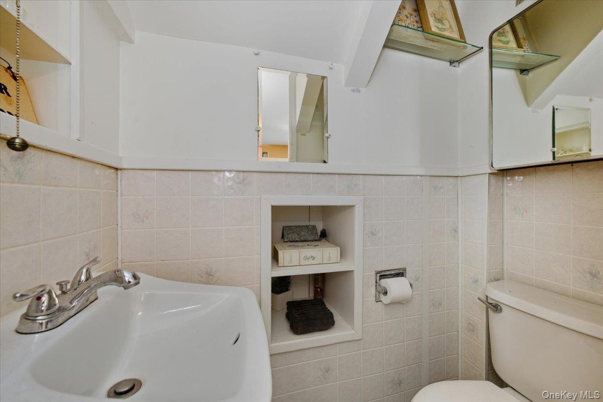 #18 photo, 41 Plumbrook Road, Katonah , NY 10536