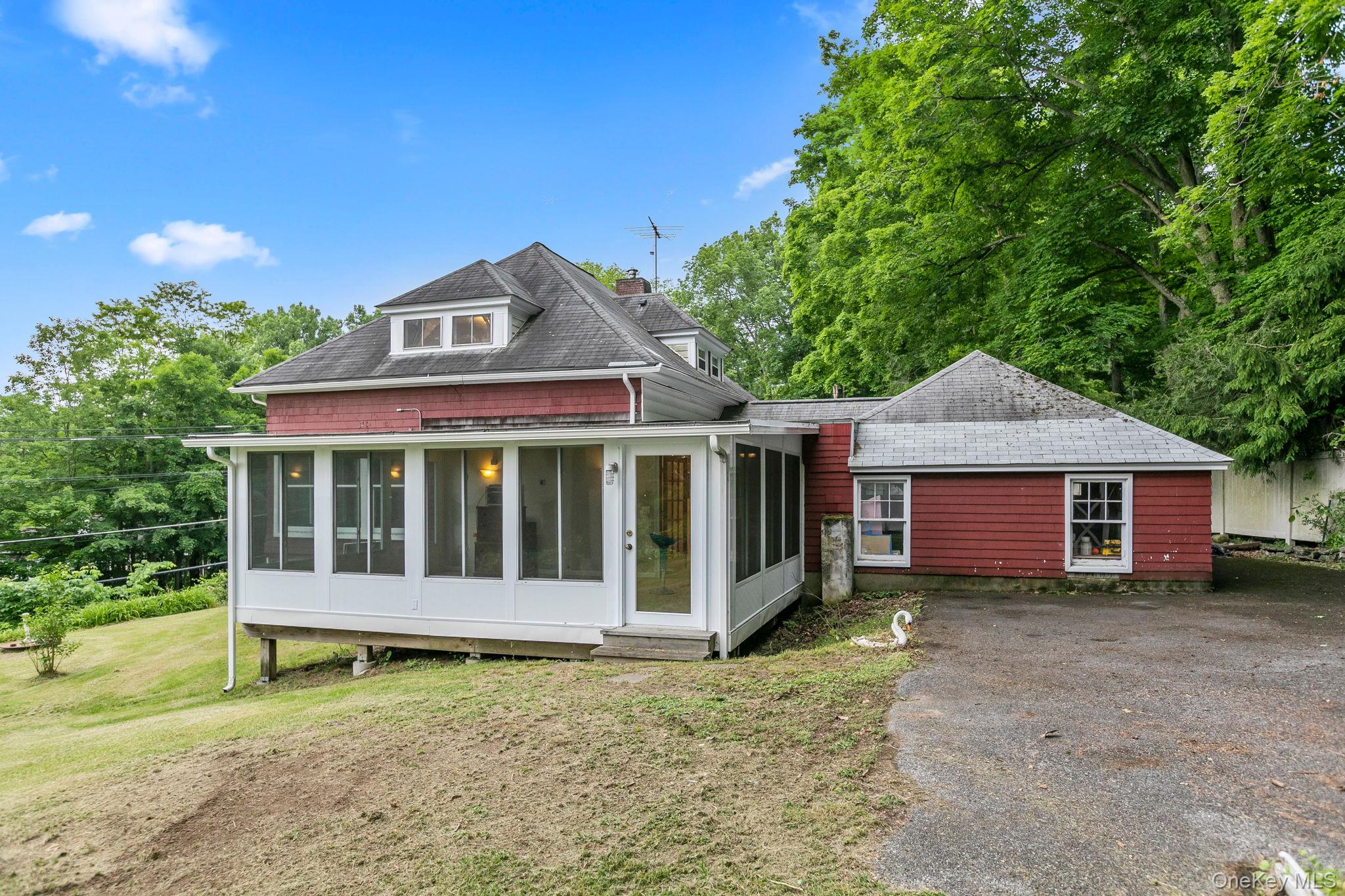 #3 photo, 41 Plumbrook Road, Katonah , NY 10536