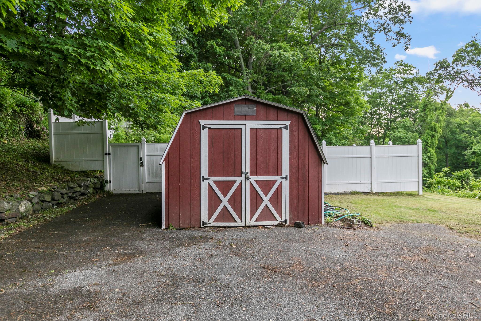 #6 photo, 41 Plumbrook Road, Katonah , NY 10536