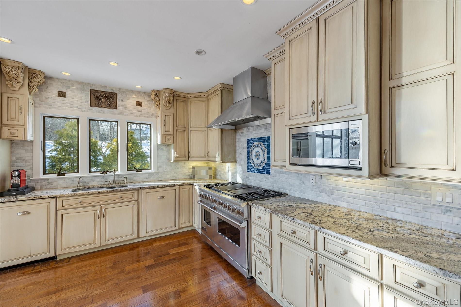 #13 photo, 10 Rustling Lane, Bedford , NY 10506