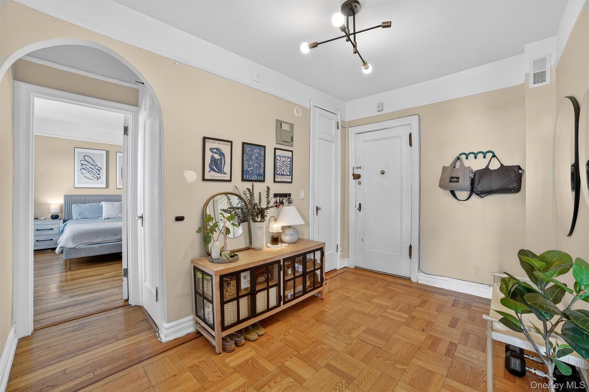 #3 photo, 219 Bronx River Road, Yonkers , NY 10704