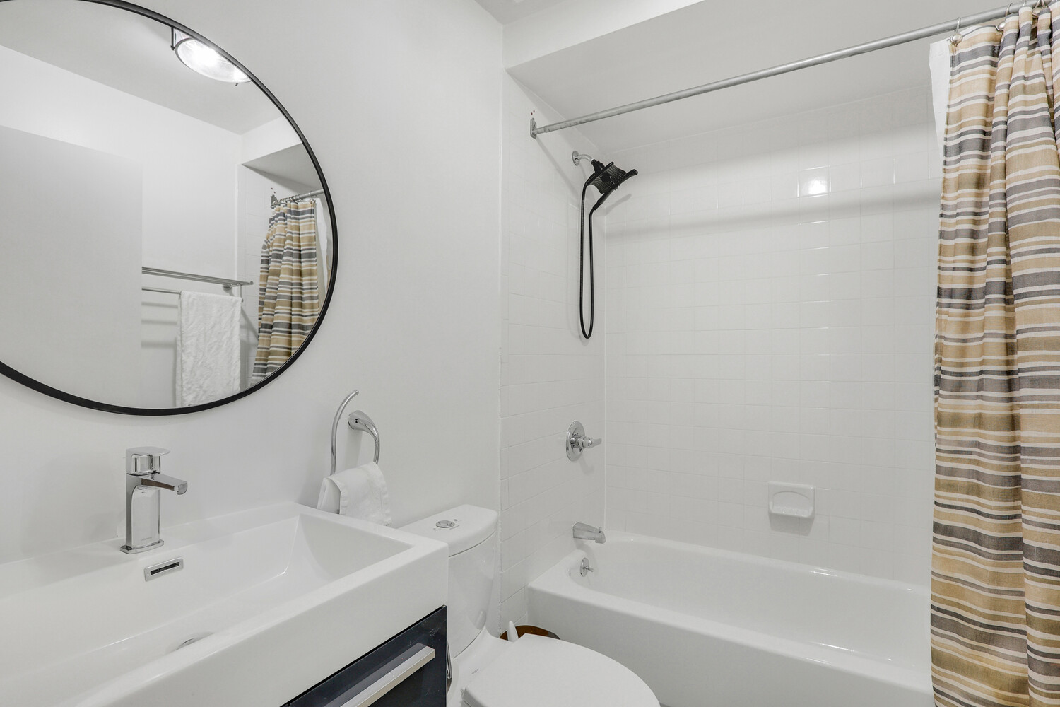 #9 photo, 56 COURT Street, Brooklyn Heights , NY 11201