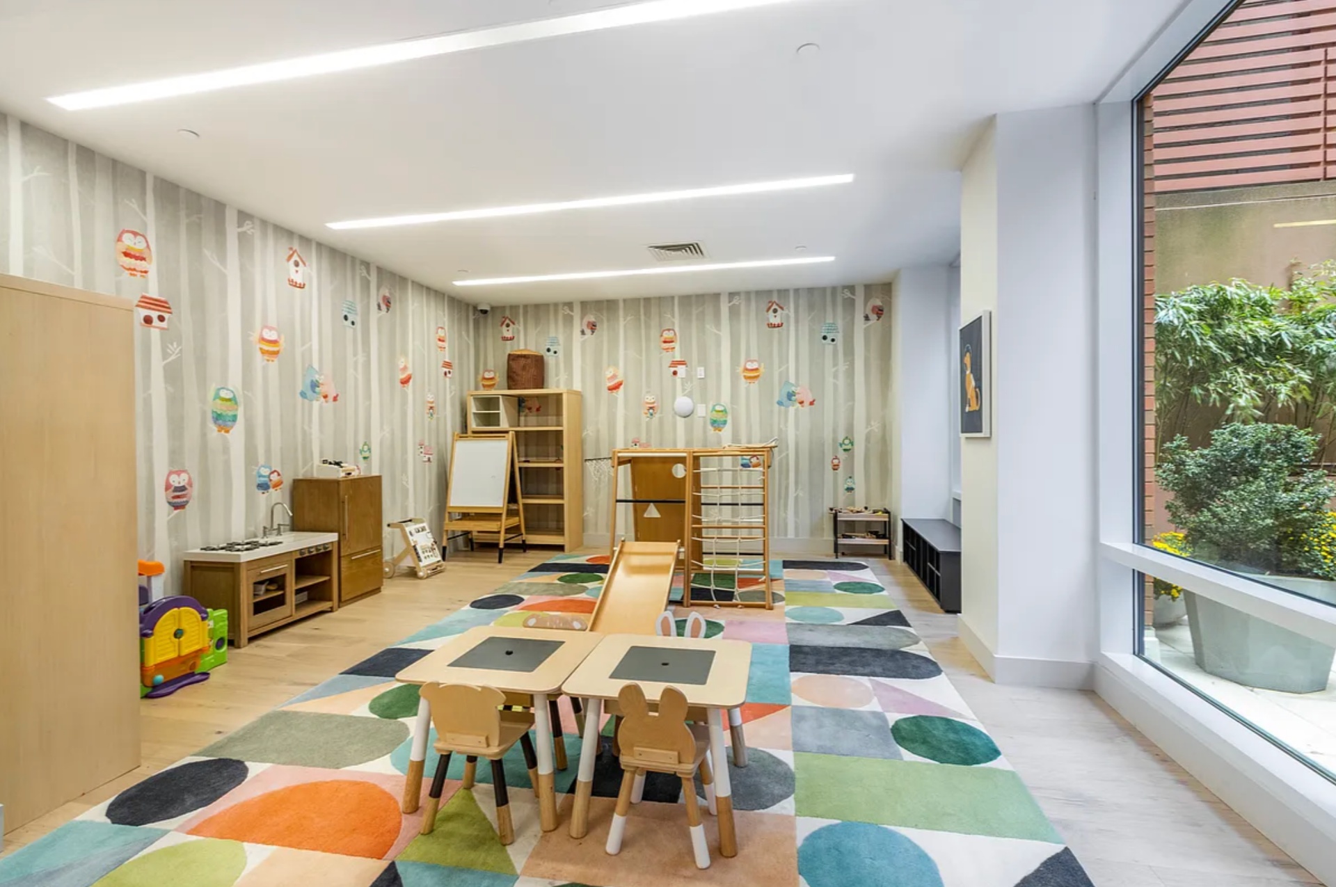 #19 photo, 205 W 76th Street, Upper West Side , NY 10023