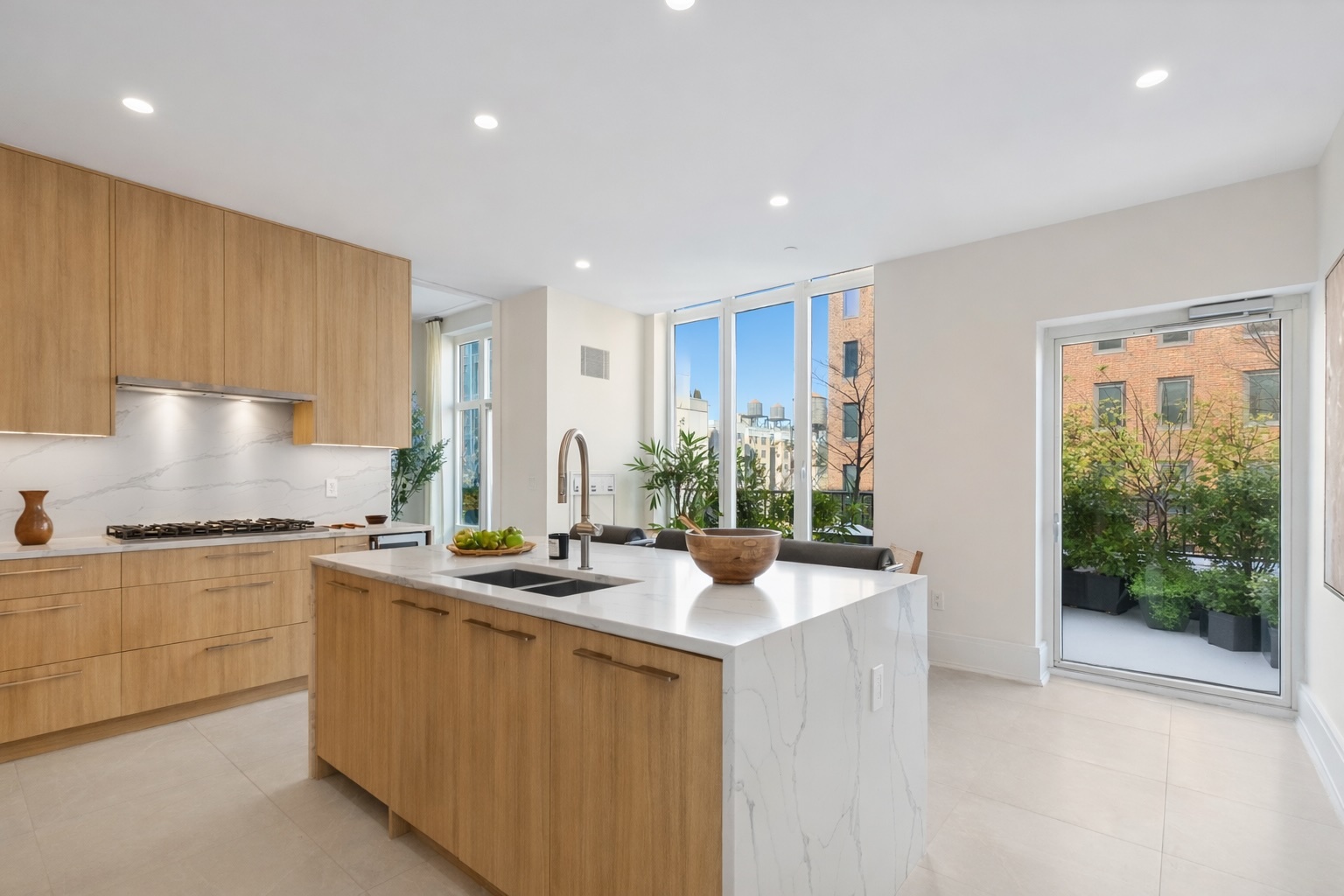 #5 photo, 205 W 76th Street, Upper West Side , NY 10023