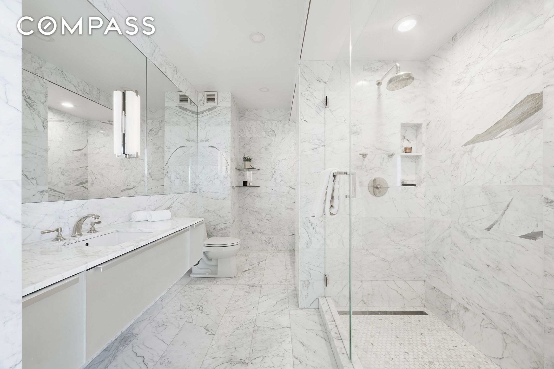 #11 photo, 200 E 69th Street, 맨해튼 Lenox Hill , NY 10021