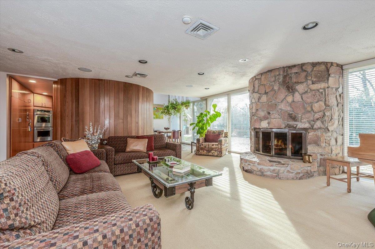 #4 photo, 20 Whitman Road, Great Neck , NY 11023