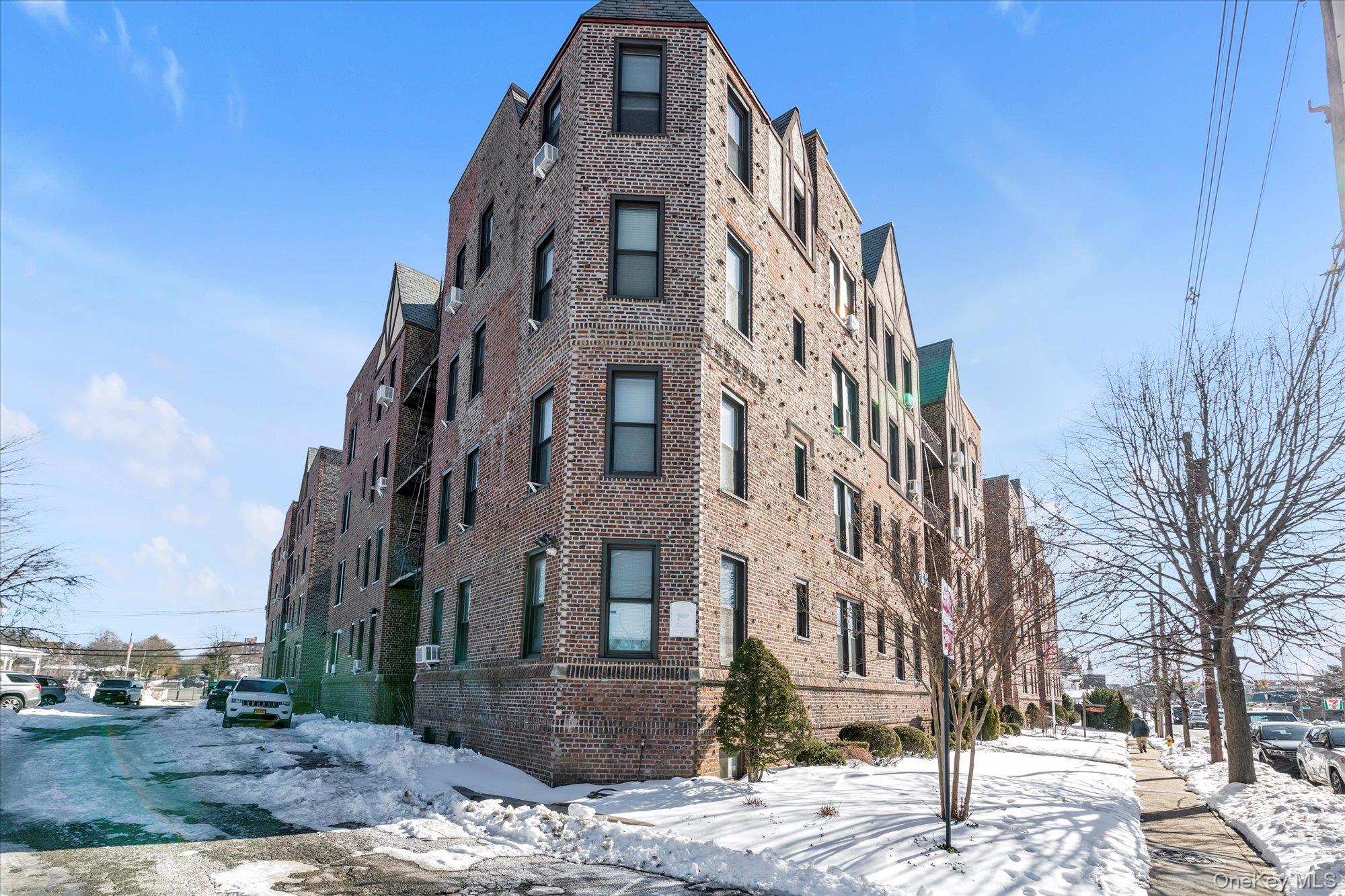 #11 photo, 12 Hempstead Avenue, Rockville Centre , NY 11570