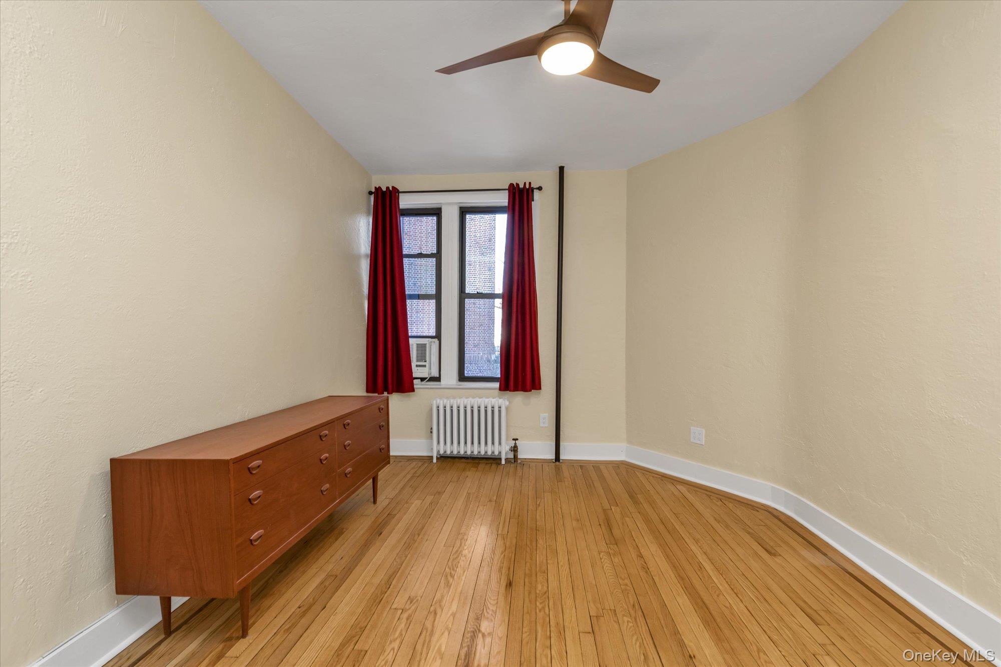 #6 photo, 12 Hempstead Avenue, Rockville Centre , NY 11570