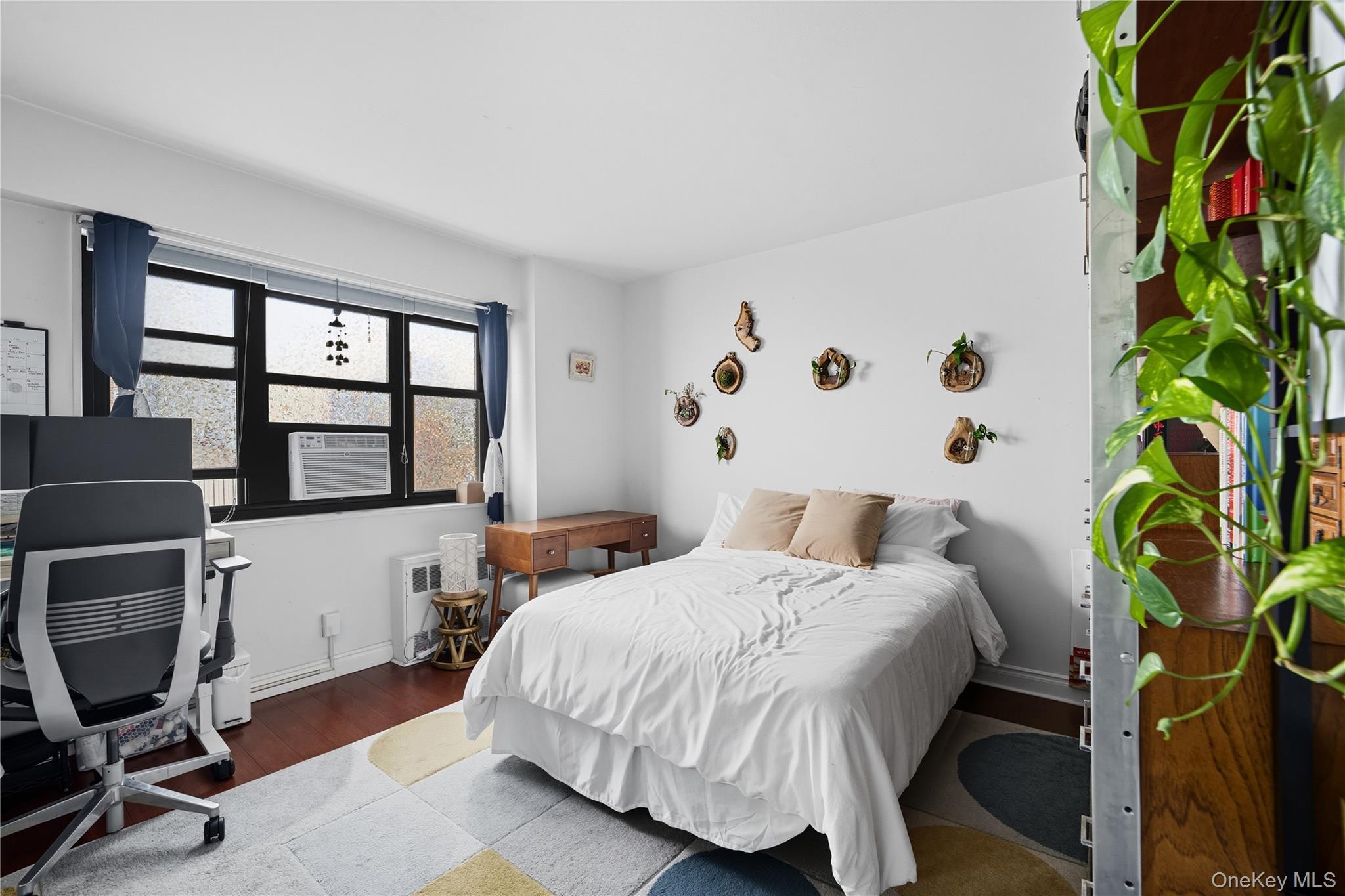 #14 photo, 33-65 14th Street, קווינס Astoria , NY 11106