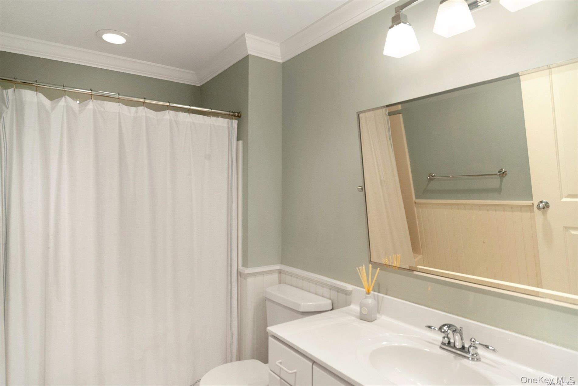 #12 photo, 260 Dune Road, Westhampton Beach , NY 11978