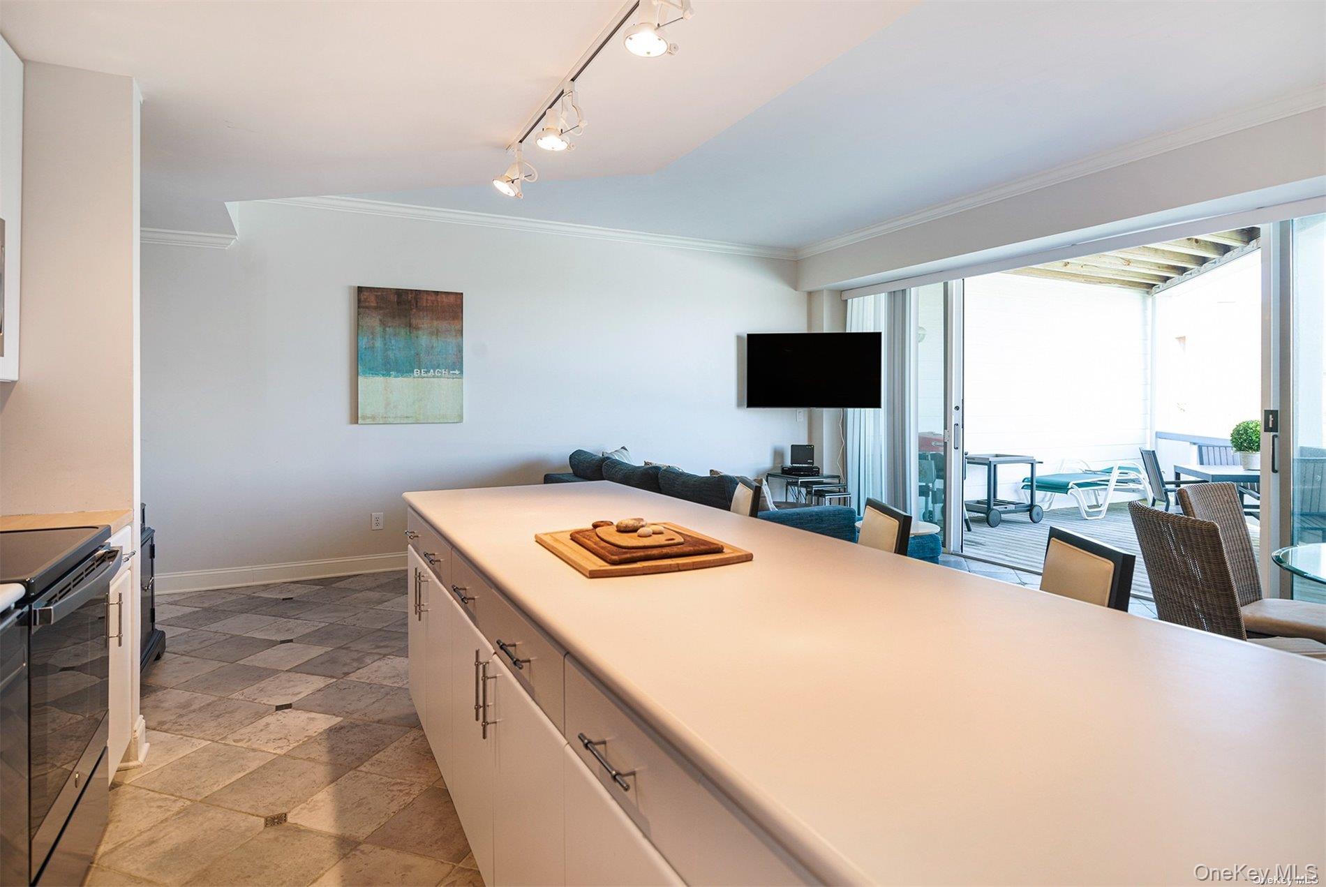 #7 photo, 260 Dune Road, Westhampton Beach , NY 11978