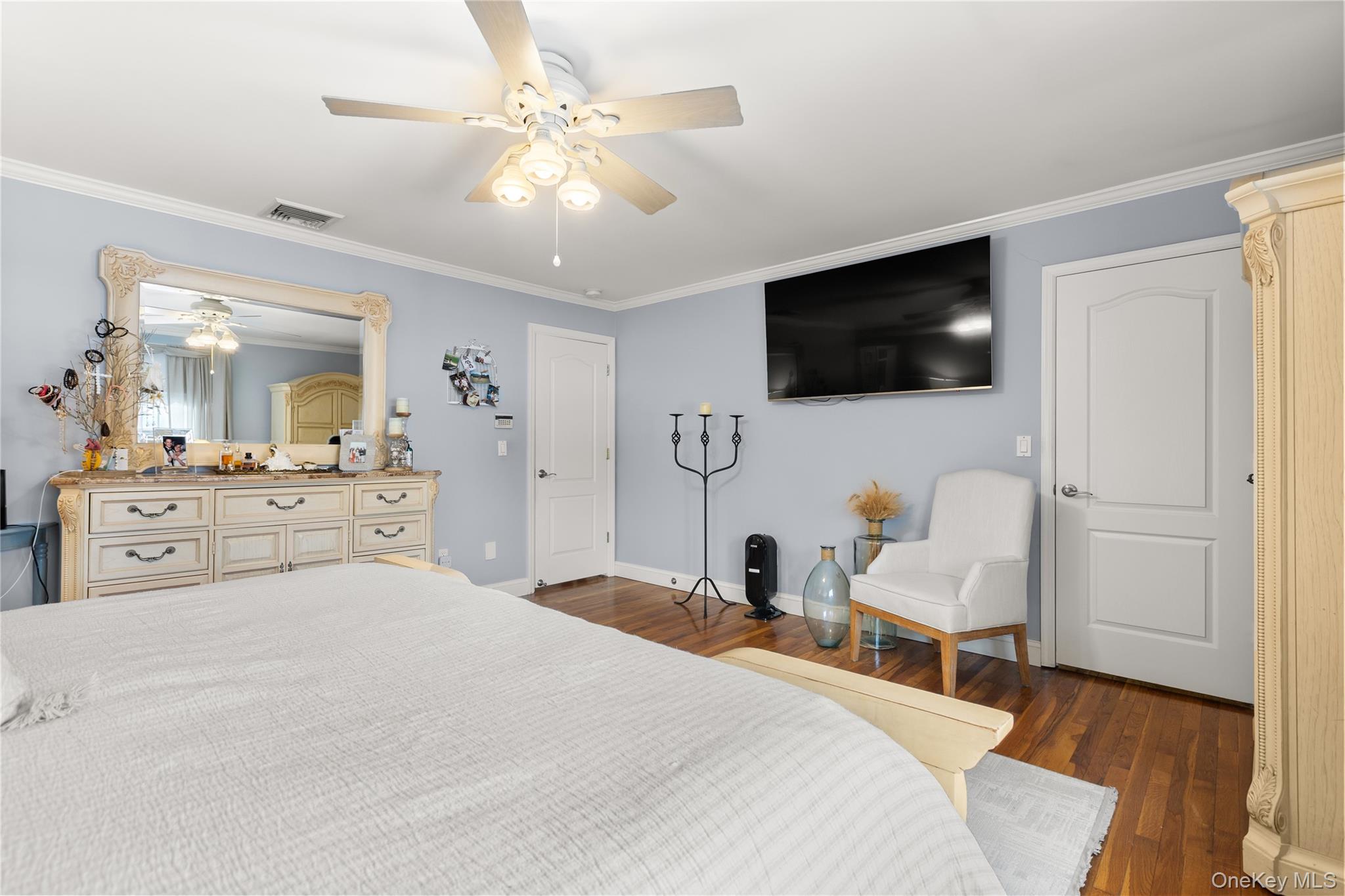 #20 photo, 52 Matinecock Avenue, East Islip , NY 11730