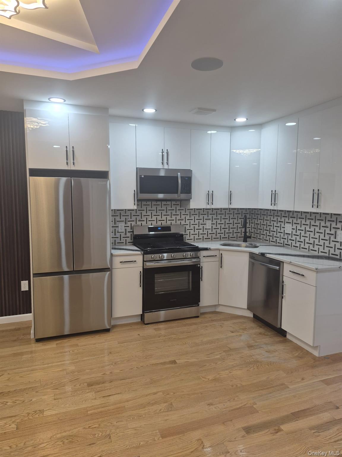 #8 photo, 623 Ashford Street, 布鲁克林 Brooklyn , NY 11207