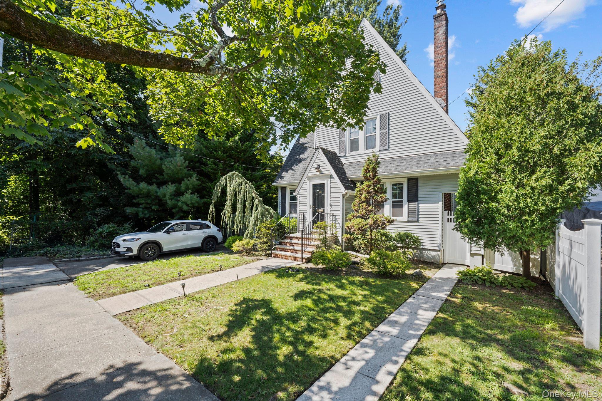 #1 photo, 2098 Felix Court, North Baldwin , NY 11510