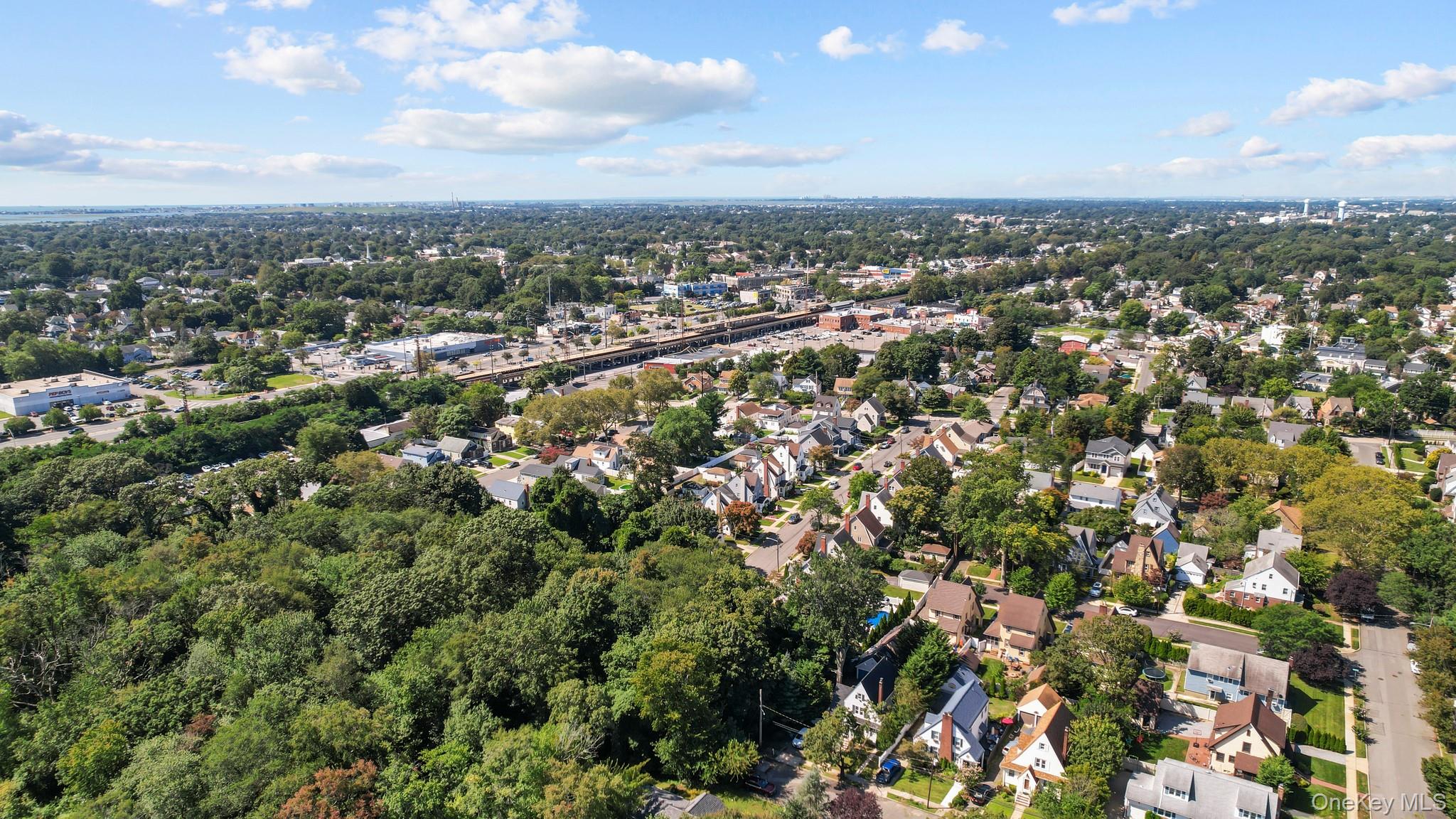 #10 photo, 2098 Felix Court, North Baldwin , NY 11510