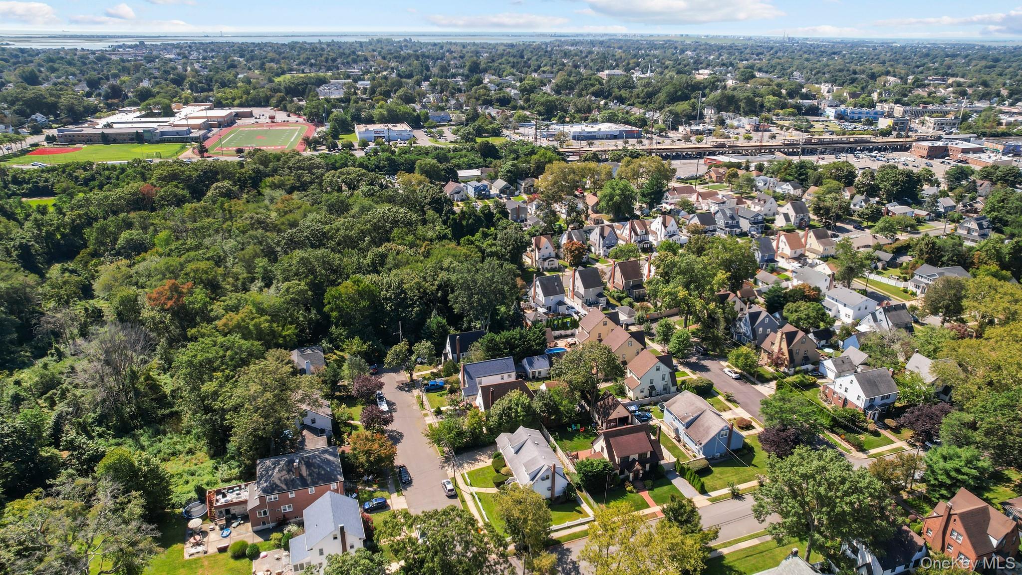 #11 photo, 2098 Felix Court, North Baldwin , NY 11510