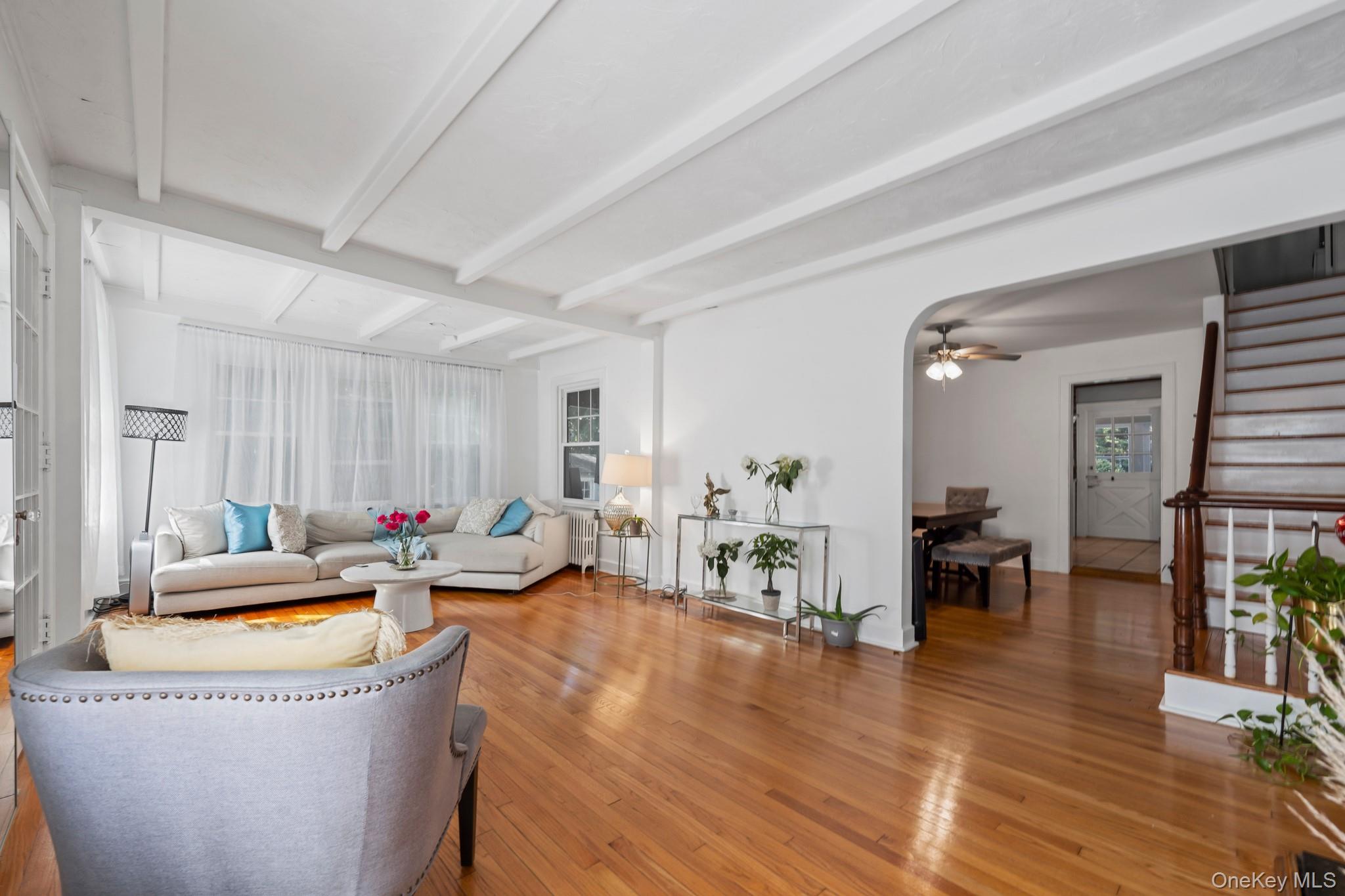 #12 photo, 2098 Felix Court, North Baldwin , NY 11510