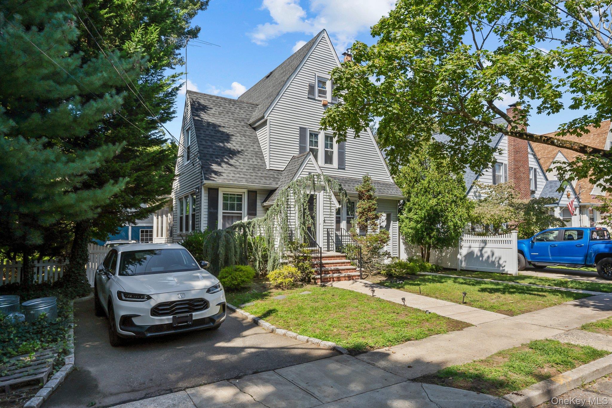 #2 photo, 2098 Felix Court, North Baldwin , NY 11510