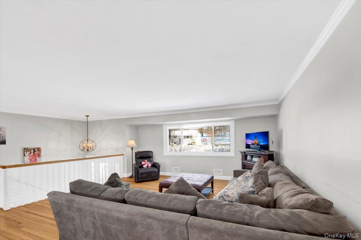 #6 photo, 569 Millburn Court, Valley Cottage , NY 10989