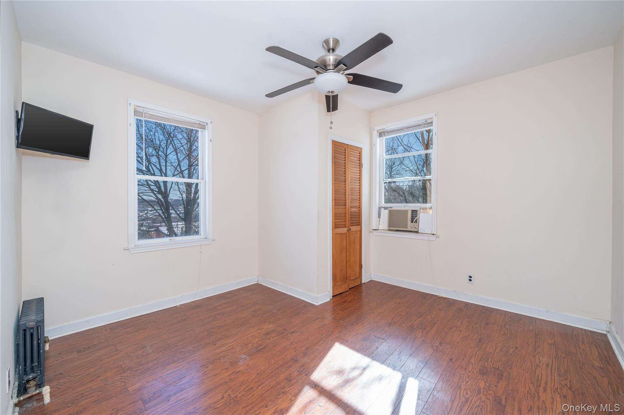 #19 photo, 41 Clover Street, Yonkers , NY 10703