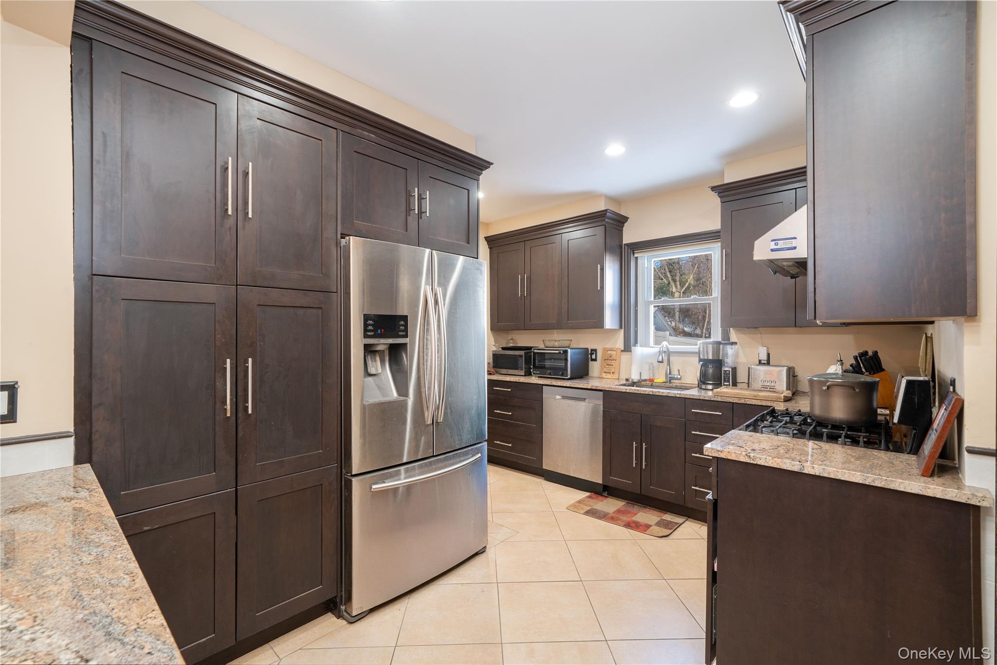 #4 photo, 41 Clover Street, Yonkers , NY 10703