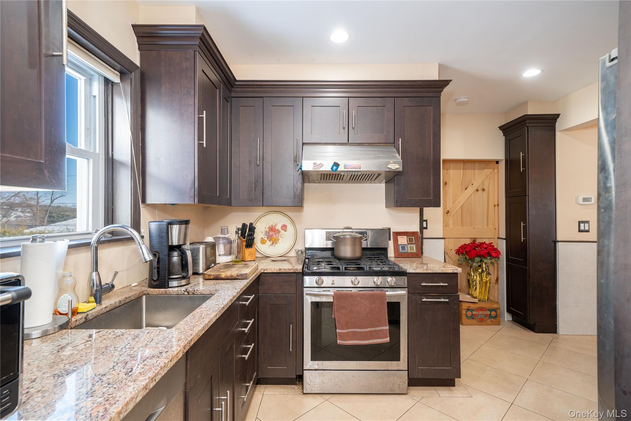 #6 photo, 41 Clover Street, Yonkers , NY 10703