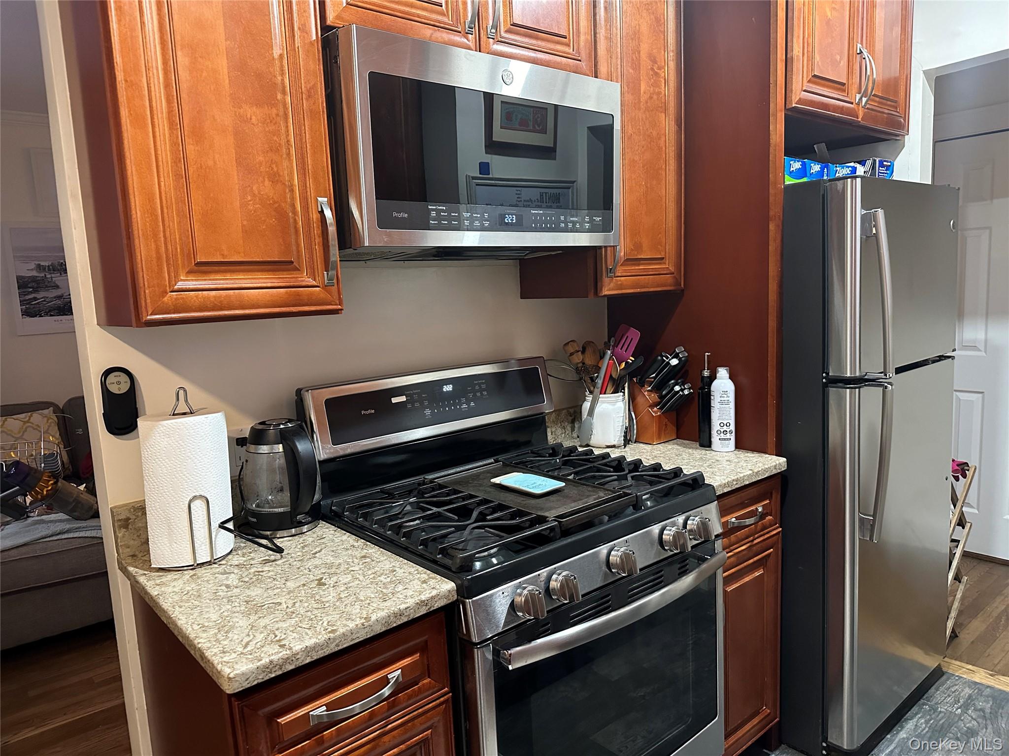 #8 photo, 312 Main Street, White Plains , NY 10601