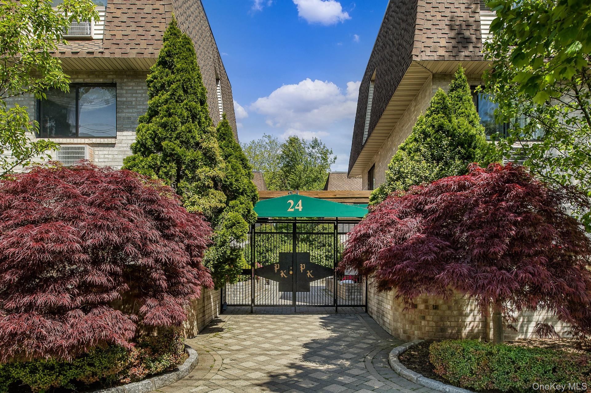 #1 photo, 24 Carhart Avenue, 纽约州 White Plains , NY 10605