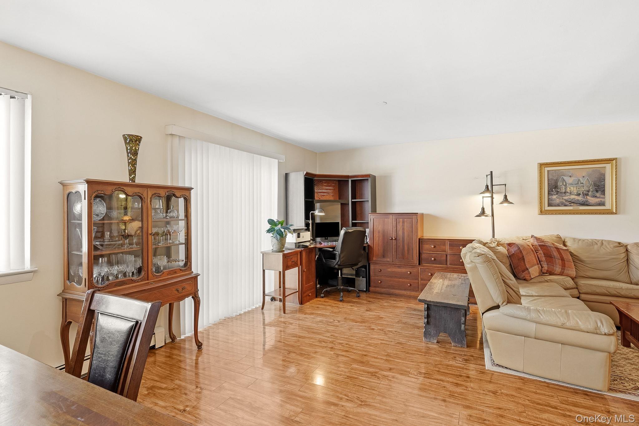 #11 photo, 24 Carhart Avenue, 纽约州 White Plains , NY 10605