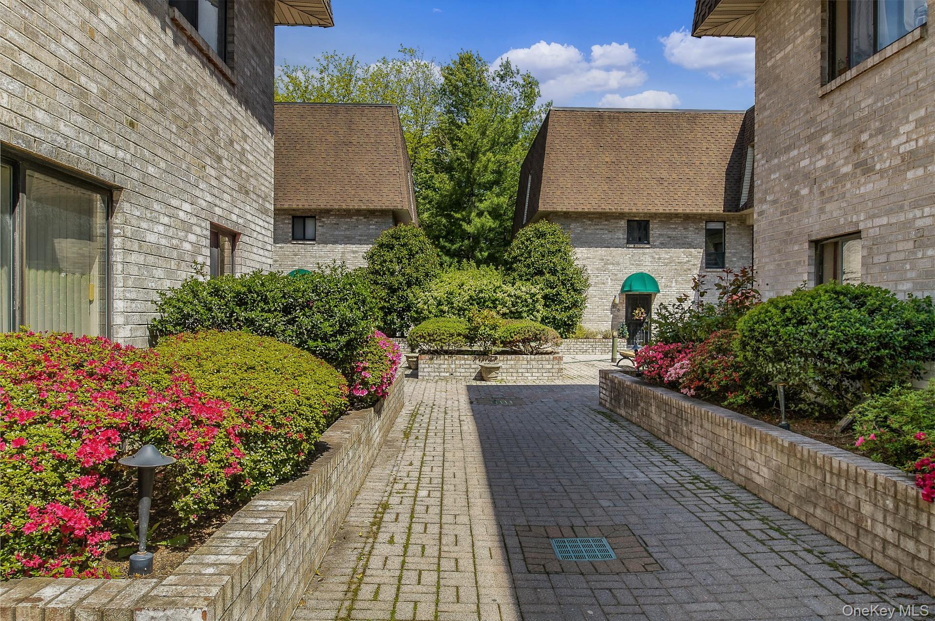 #3 photo, 24 Carhart Avenue, 纽约州 White Plains , NY 10605