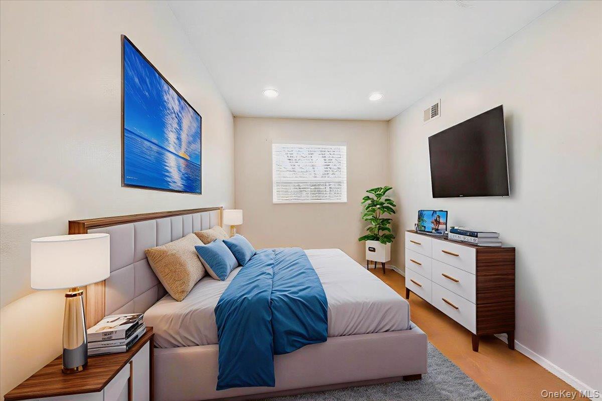 #12 photo, 126 Mermaid Lane, 브롱크스 Bronx , NY 10473