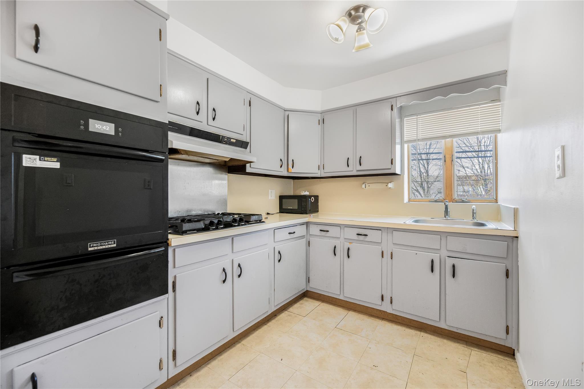 #12 photo, 3223 Lucerne Street, Bronx , NY 10465