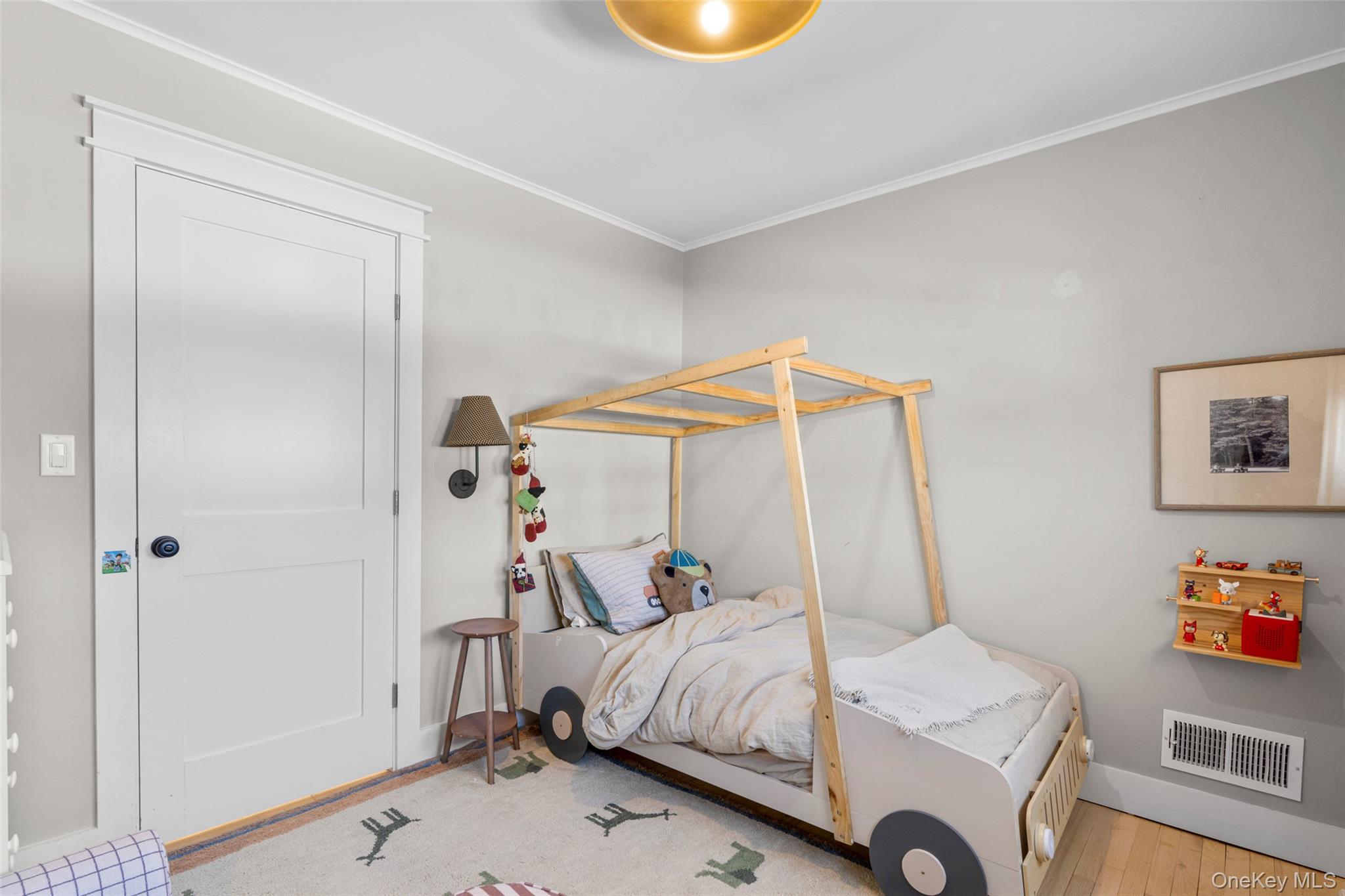 #18 photo, 87 Inverness Road, New Rochelle , NY 10804