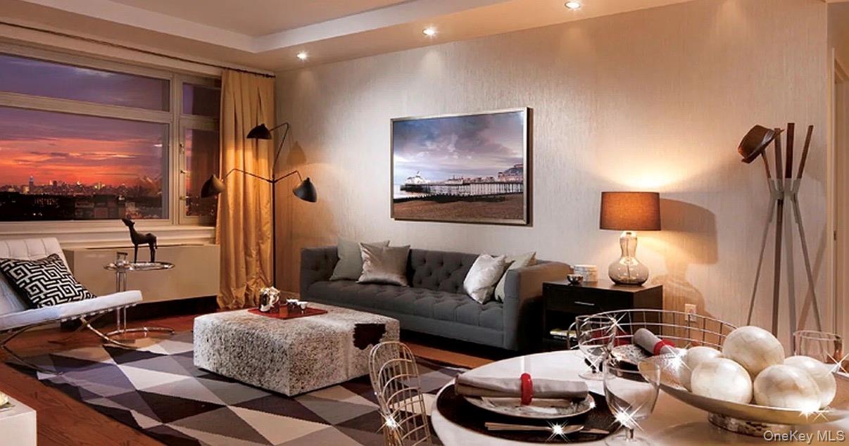 #20 photo, 40-22 College Point Boulevard, קווינס Flushing , NY 11354