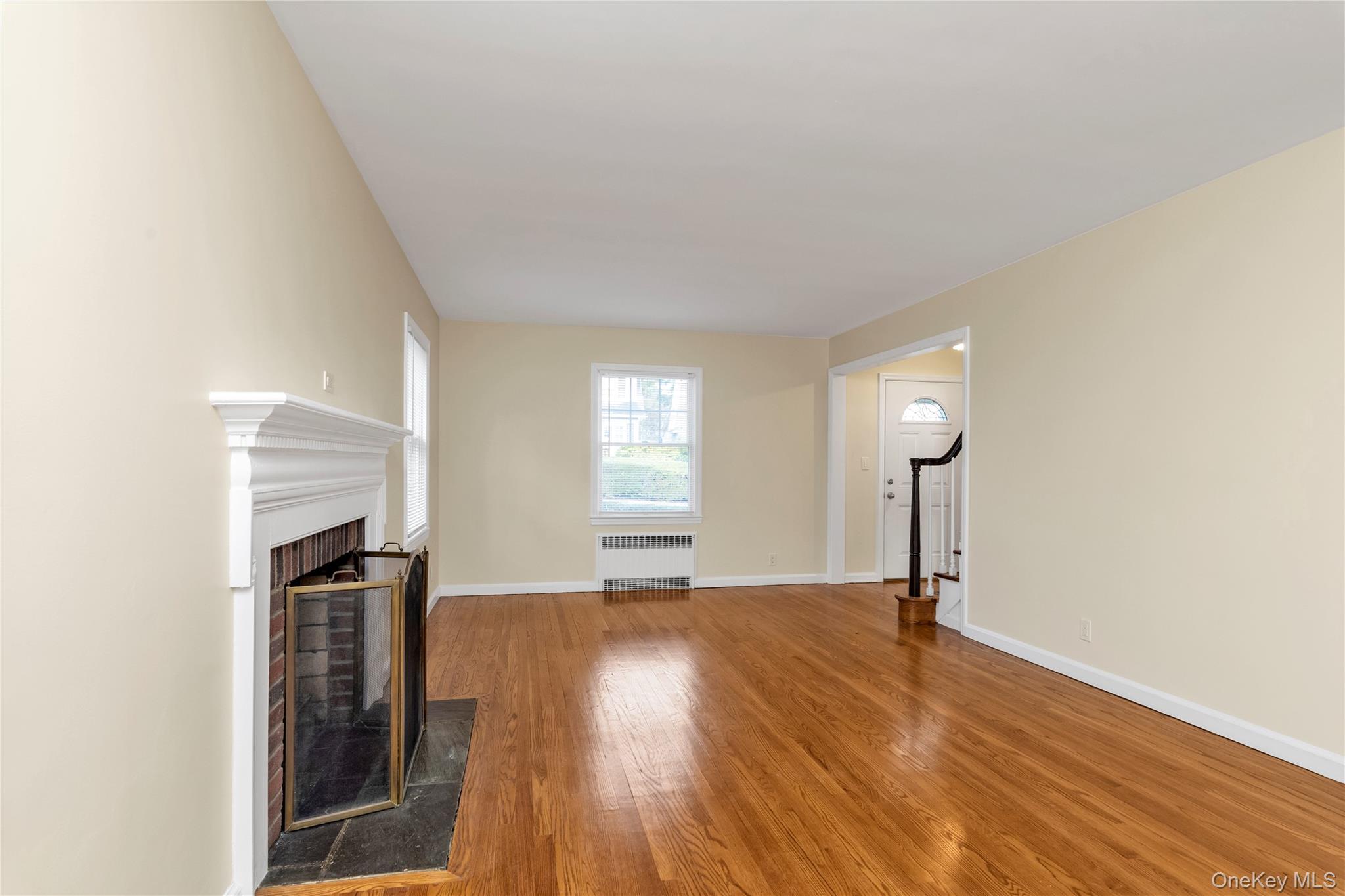 #3 photo, 19 Anstice Street, Oyster Bay , NY 11771