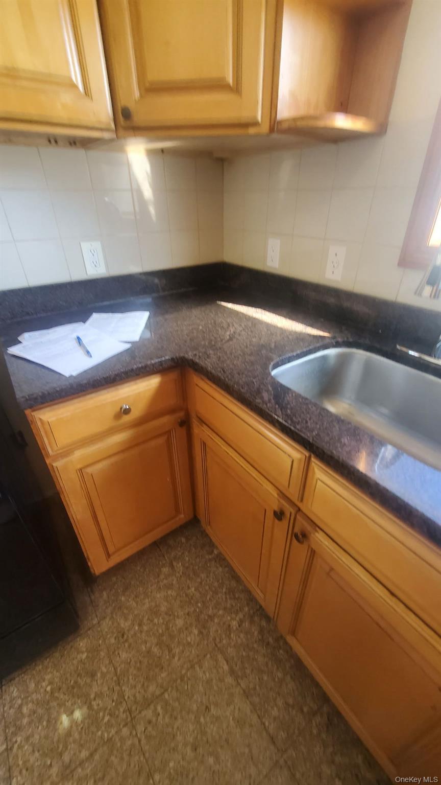 #4 photo, 25103 Union Turnpike, 皇后區 Bellerose , NY 11426