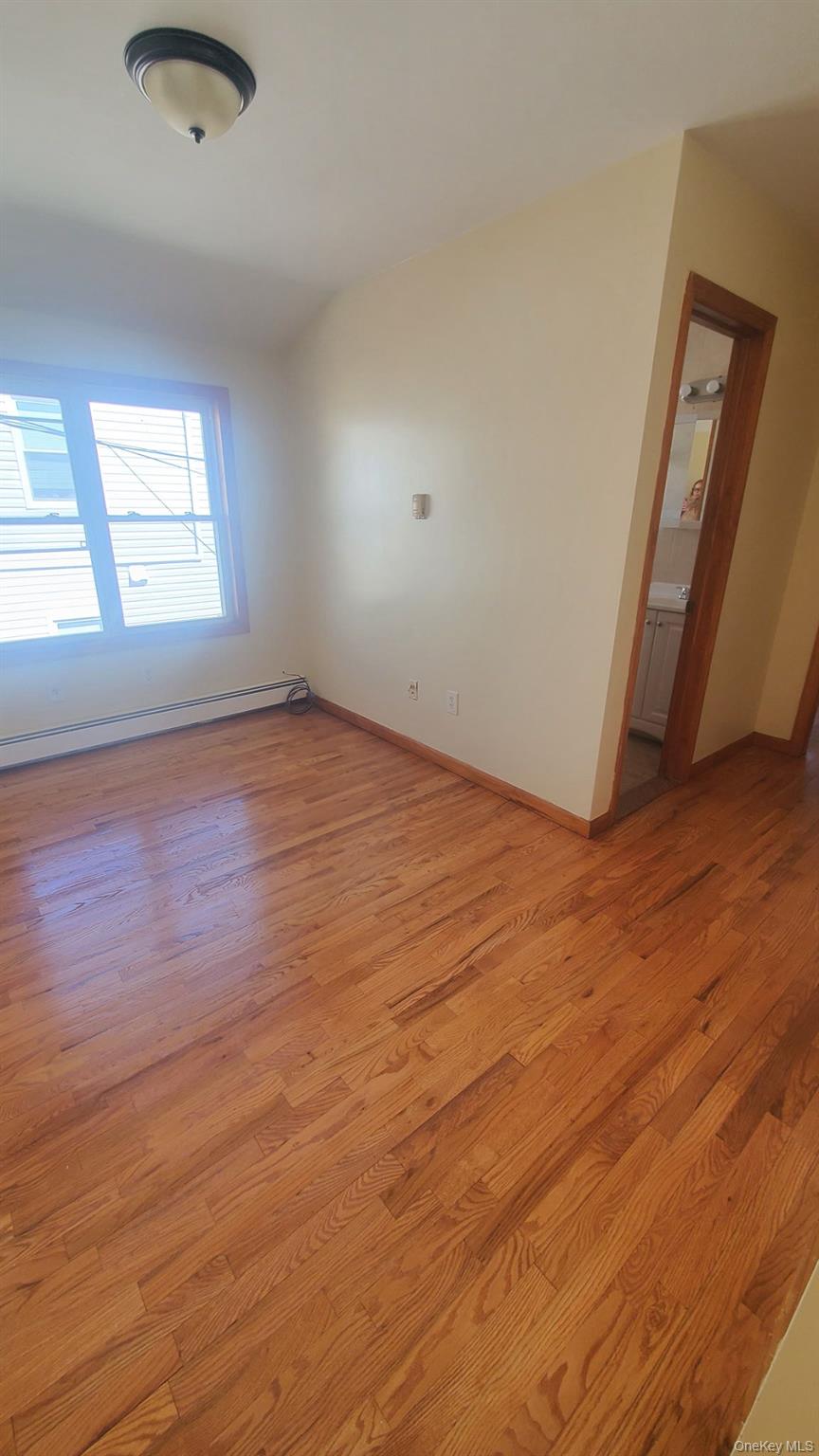 #8 photo, 25103 Union Turnpike, 皇后區 Bellerose , NY 11426