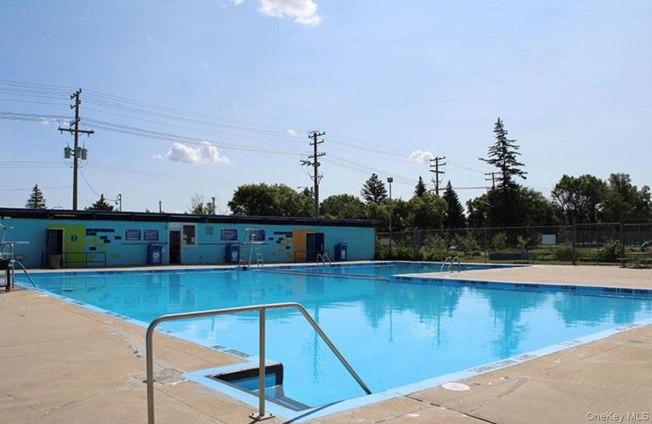 #10 photo, 213-06 75th Avenue, Bayside , NY 11364