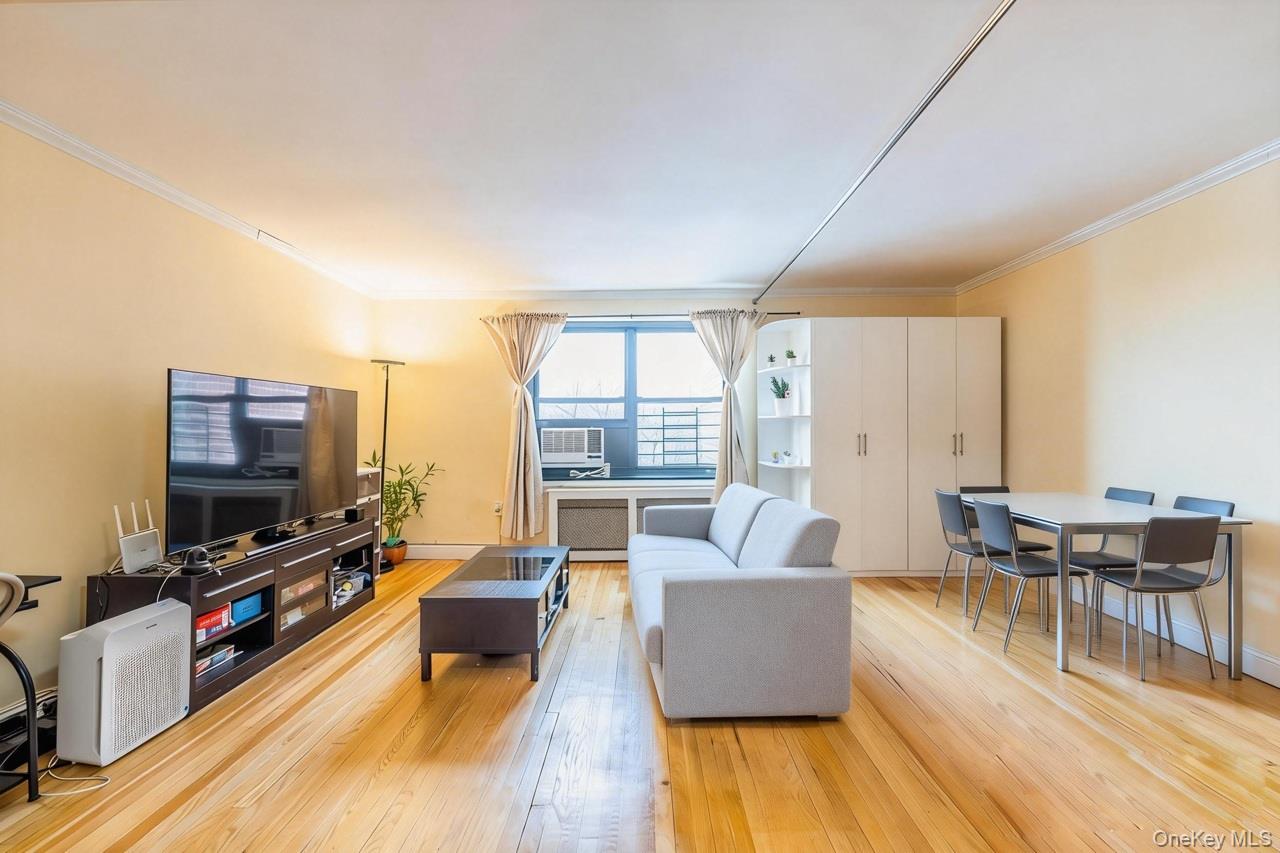 #11 photo, 213-06 75th Avenue, Bayside , NY 11364