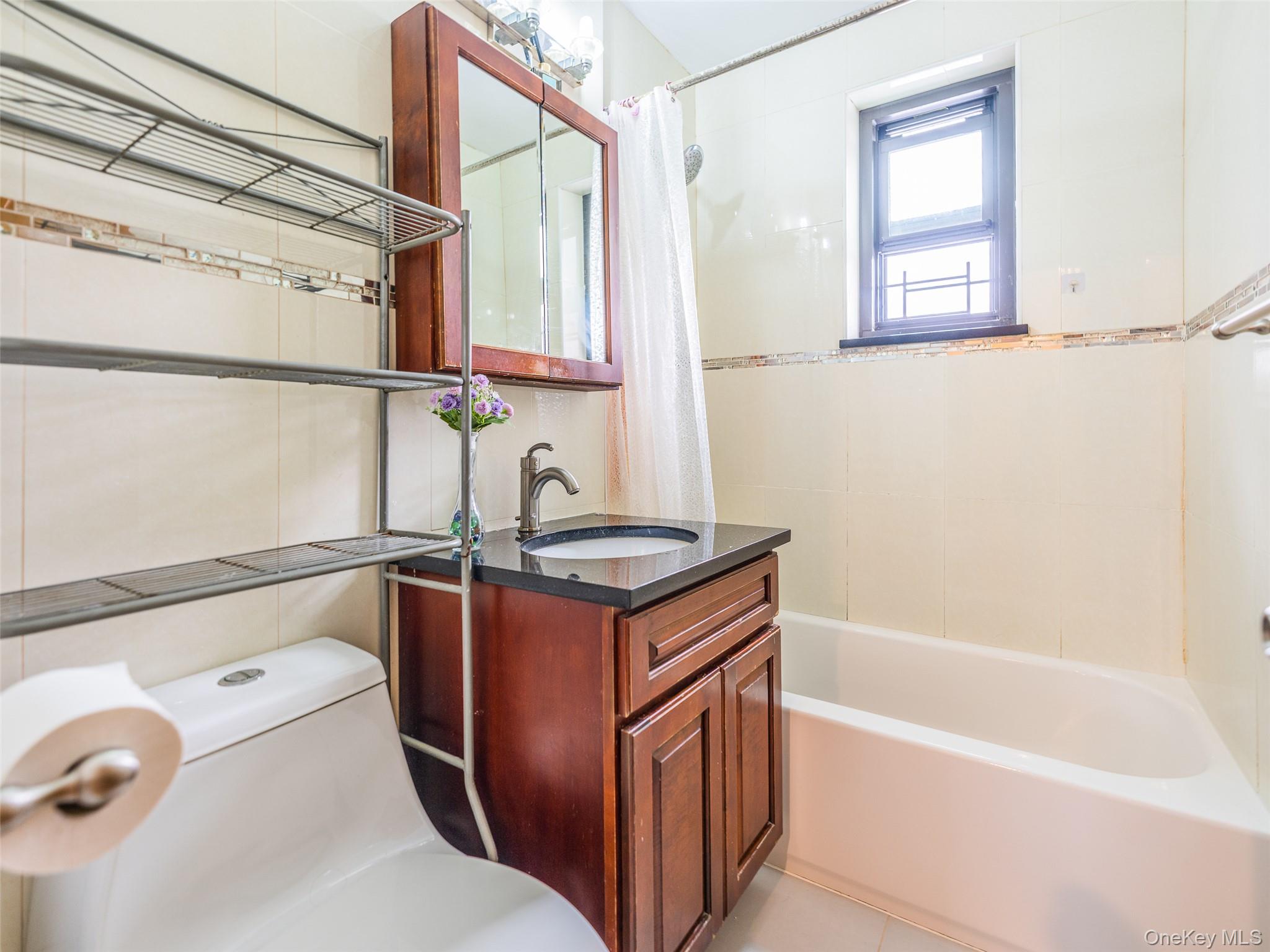 #14 photo, 213-06 75th Avenue, Bayside , NY 11364