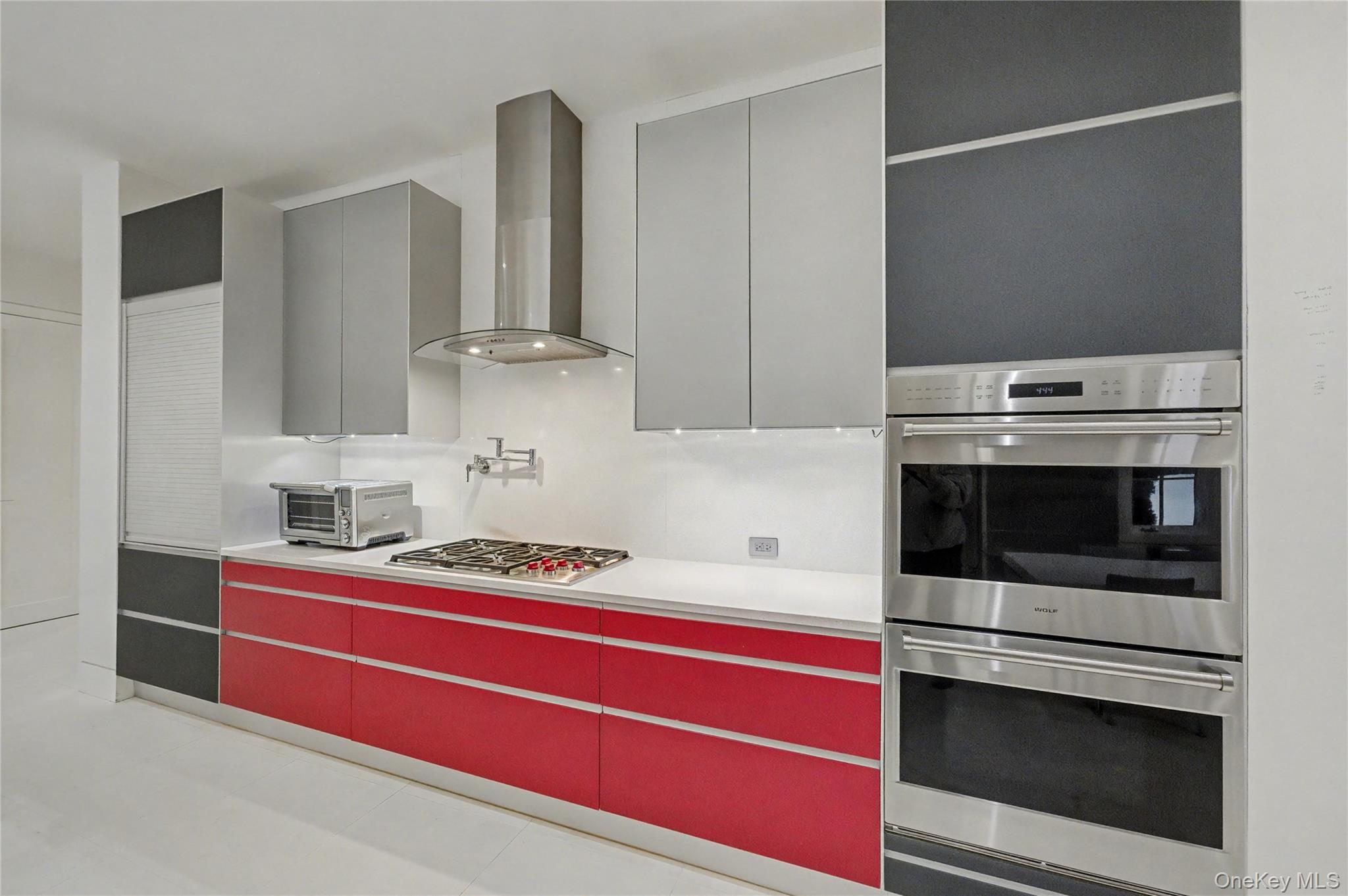 #16 photo, 865 Barberry Lane, Woodsburgh , NY 11598