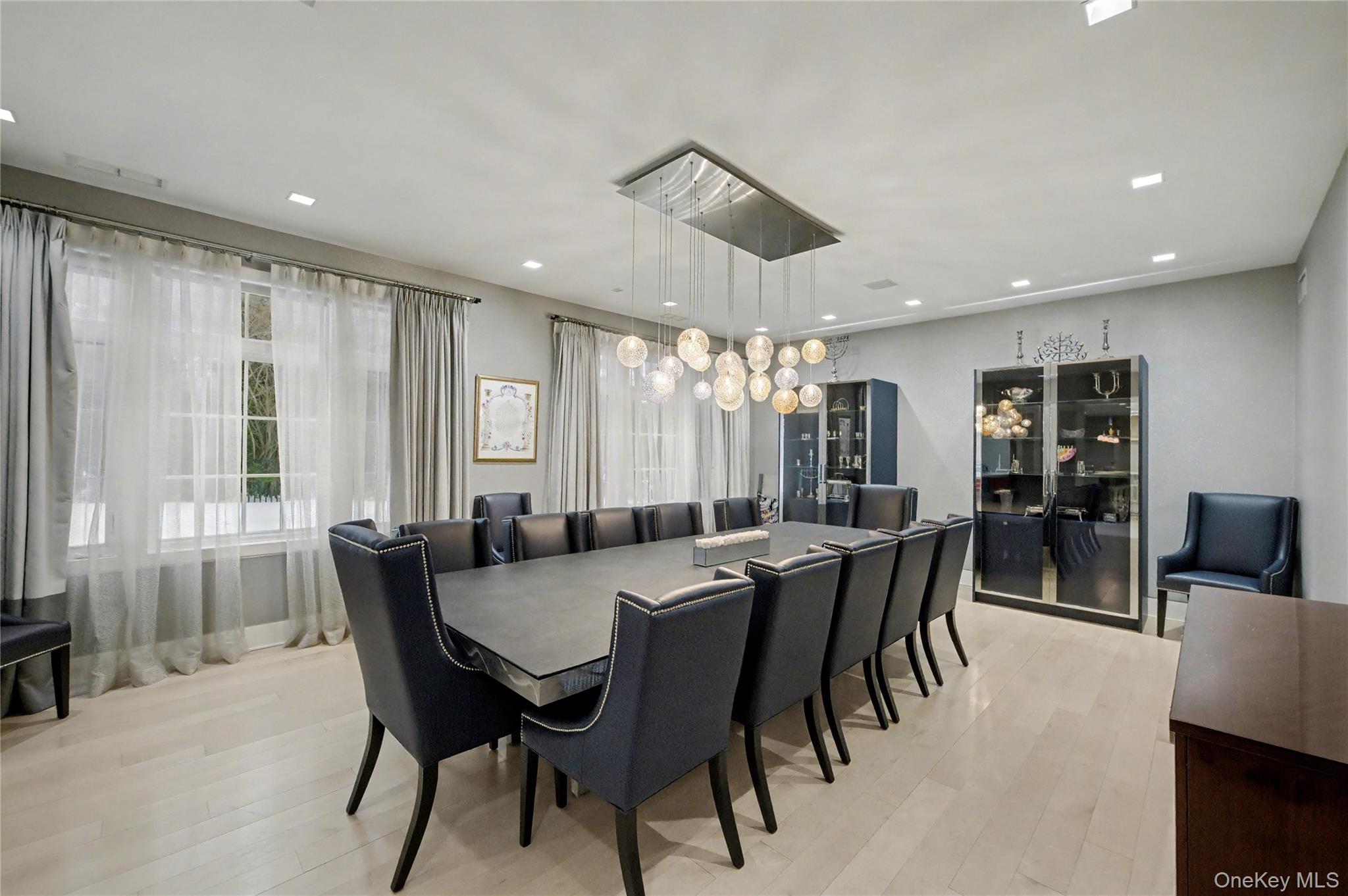 #8 photo, 865 Barberry Lane, Woodsburgh , NY 11598