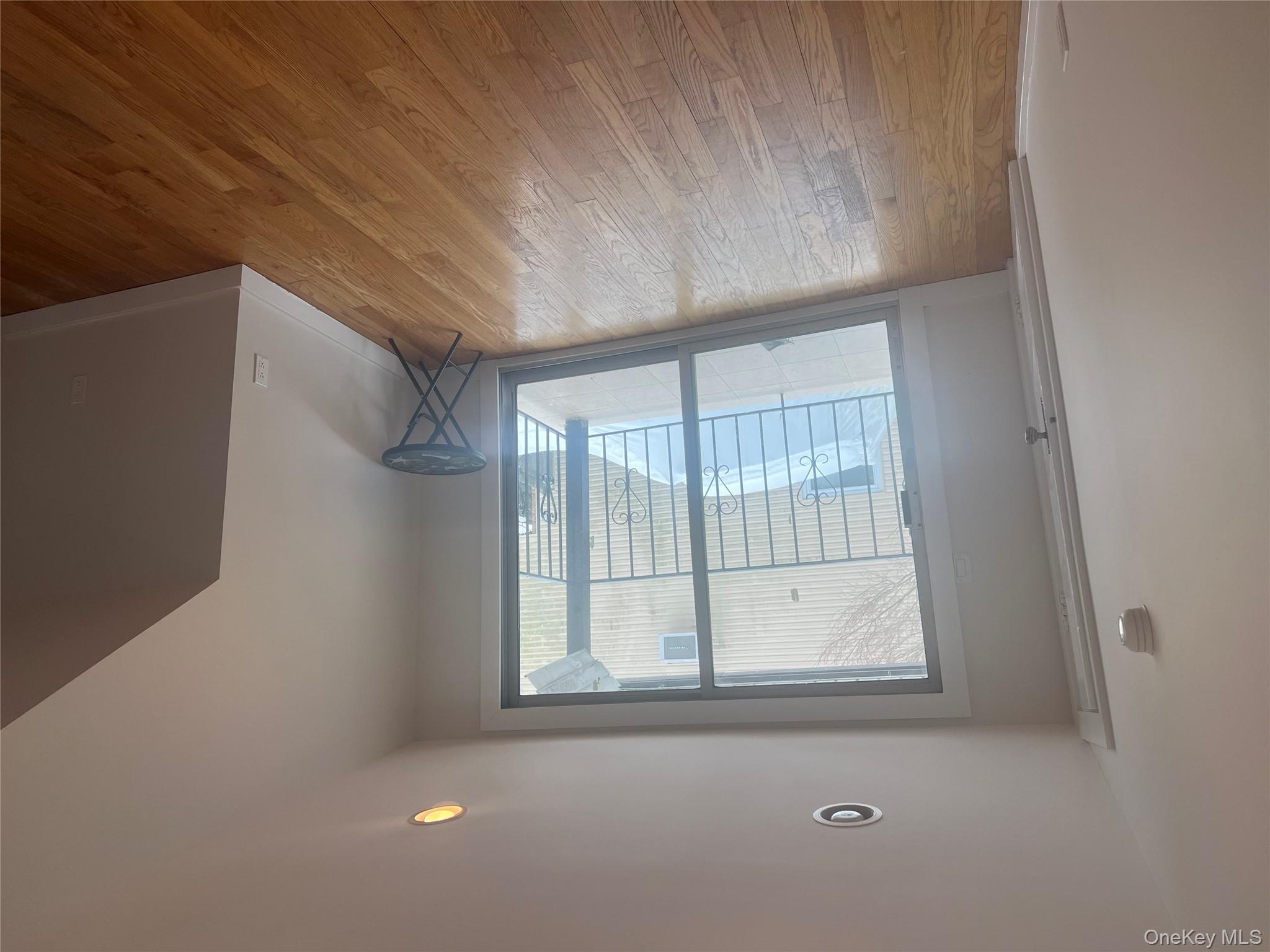 #3 photo, 19 6th Street, ناسو Bayville , NY 11709