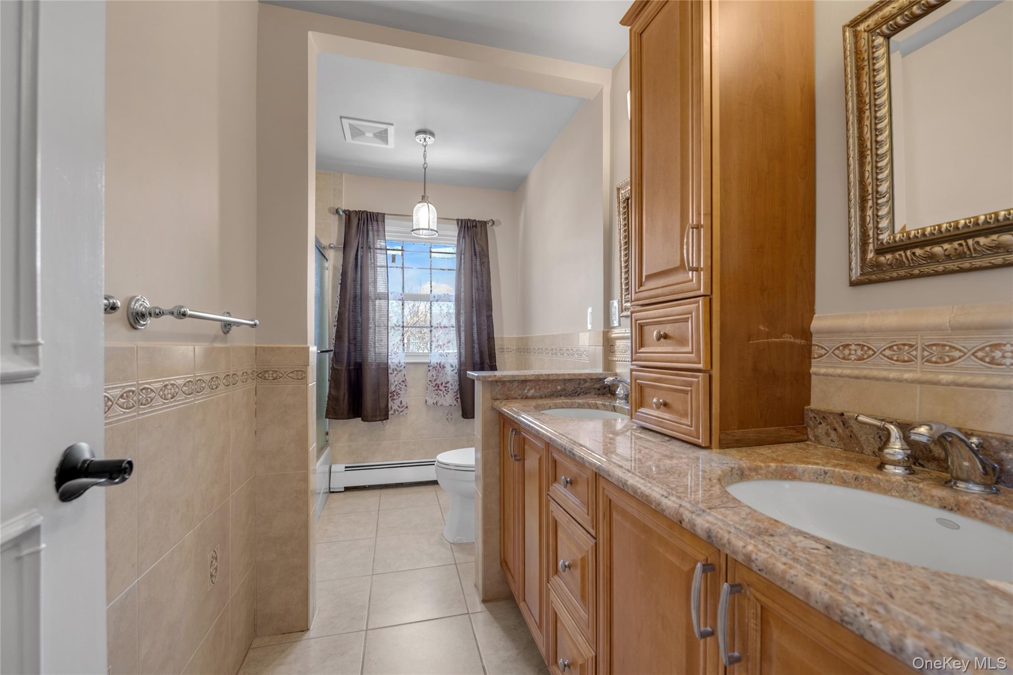 #17 photo, 6 Marietta Drive, 롱 아일랜드 Westbury , NY 11590