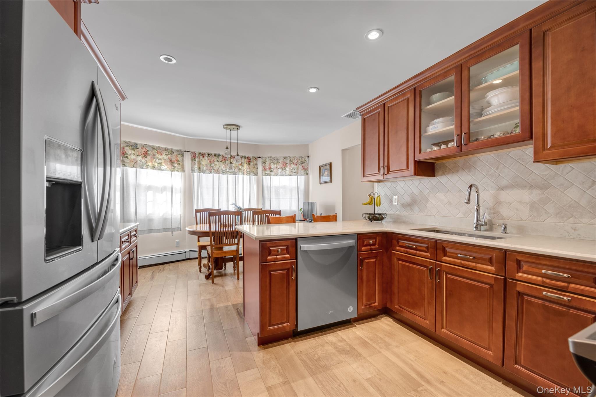 #6 photo, 6 Marietta Drive, 롱 아일랜드 Westbury , NY 11590